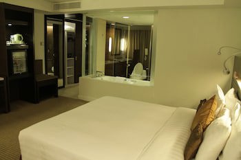 Century Park Hotel