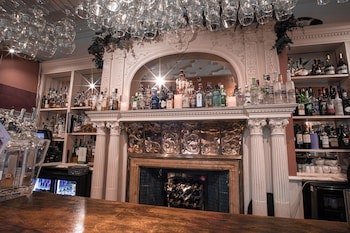 Best Western Plus Grim's Dyke Hotel
