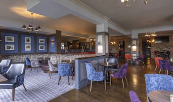 Falls Hotel & Spa