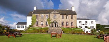 Falls Hotel & Spa