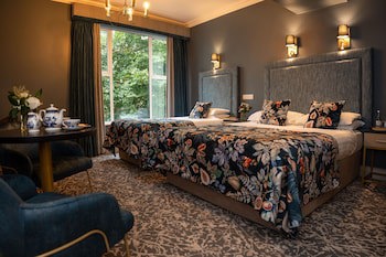 Falls Hotel & Spa
