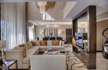 Crowne Plaza Dubai Deira, An Ihg Hotel