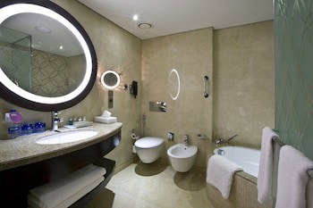 Crowne Plaza Dubai Deira, An Ihg Hotel