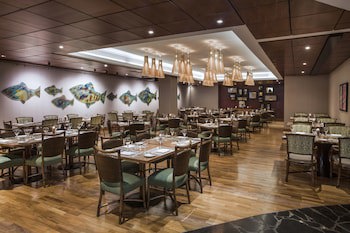 Crowne Plaza Dubai Deira, An Ihg Hotel