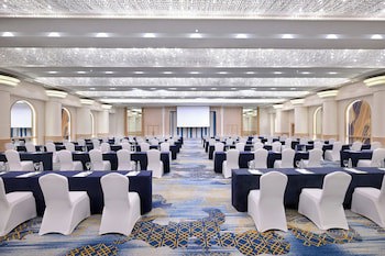 Crowne Plaza Dubai Deira, An Ihg Hotel