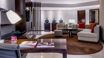 Crowne Plaza Dubai Deira, An Ihg Hotel