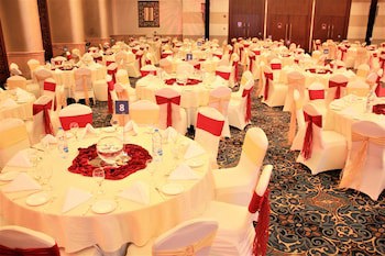Crowne Plaza Dubai Deira, An Ihg Hotel