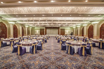 Crowne Plaza Dubai Deira, An Ihg Hotel
