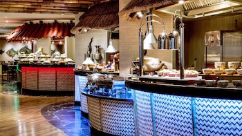 Crowne Plaza Dubai Deira, An Ihg Hotel