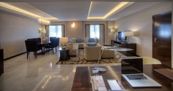 Crowne Plaza Dubai Deira, An Ihg Hotel