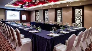 Crowne Plaza Dubai Deira, An Ihg Hotel