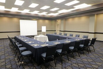 Courtyard By Marriott Monterrey Airport