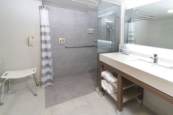 Courtyard By Marriott Monterrey Airport