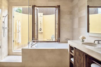 Four Seasons Resort Punta Mita