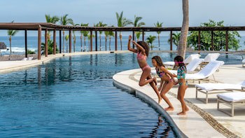 Four Seasons Resort Punta Mita