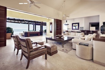 Four Seasons Resort Punta Mita