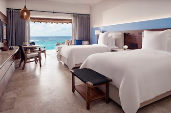 Four Seasons Resort Punta Mita