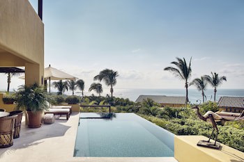 Four Seasons Resort Punta Mita