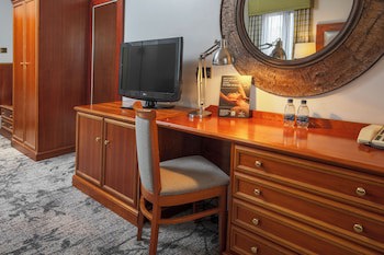 Dunston Hall Hotel, Spa And Golf Resort