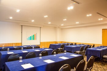 Fiesta Inn Tlalnepantla