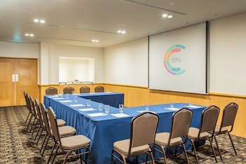 Fiesta Inn Monterrey La Fe
