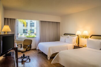 Fiesta Inn Monterrey La Fe