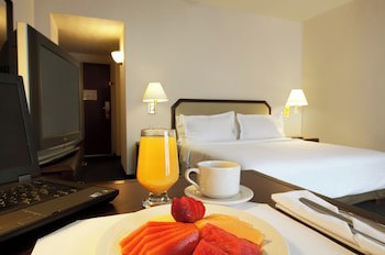 Fiesta Inn Toluca Tollocan