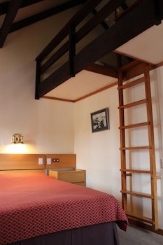 Alpine Lodge
