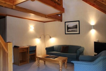 Alpine Lodge