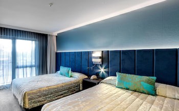 Distinction Luxmore Hotel