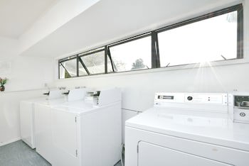 Allenby Park Hotel