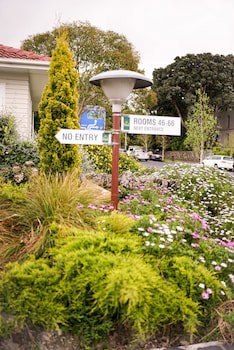 Alpers Lodge & Conference Centre