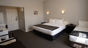 Alpers Lodge & Conference Centre