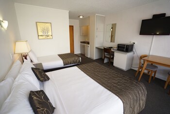 Alpers Lodge & Conference Centre