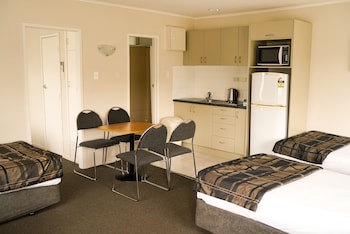 Alpers Lodge & Conference Centre