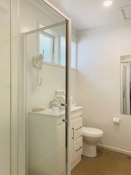 Alpers Lodge & Conference Centre