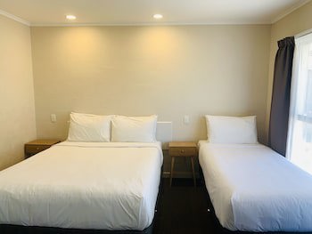 Alpers Lodge & Conference Centre