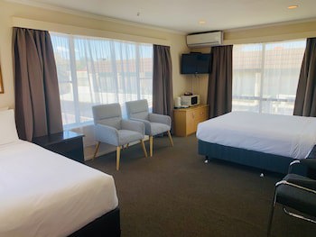 Alpers Lodge & Conference Centre