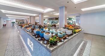Crowne Plaza Muscat, An Ihg Hotel
