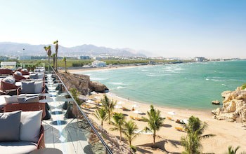 Crowne Plaza Muscat, An Ihg Hotel