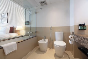 Crowne Plaza Muscat, An Ihg Hotel