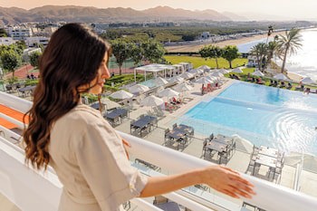 Crowne Plaza Muscat, An Ihg Hotel