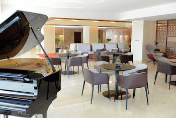Crowne Plaza Muscat, An Ihg Hotel