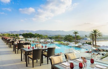 Crowne Plaza Muscat, An Ihg Hotel
