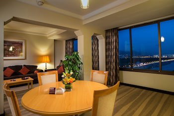 Crowne Plaza Muscat, An Ihg Hotel