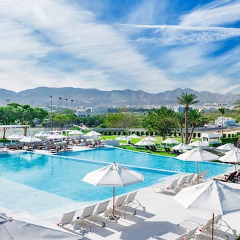Crowne Plaza Muscat, An Ihg Hotel