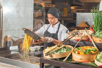 Crowne Plaza Muscat, An Ihg Hotel