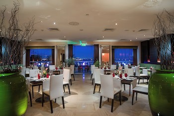 Crowne Plaza Muscat, An Ihg Hotel