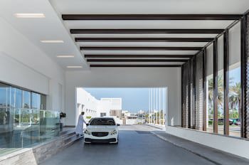Crowne Plaza Muscat, An Ihg Hotel