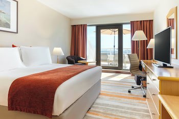 Crowne Plaza Muscat, An Ihg Hotel